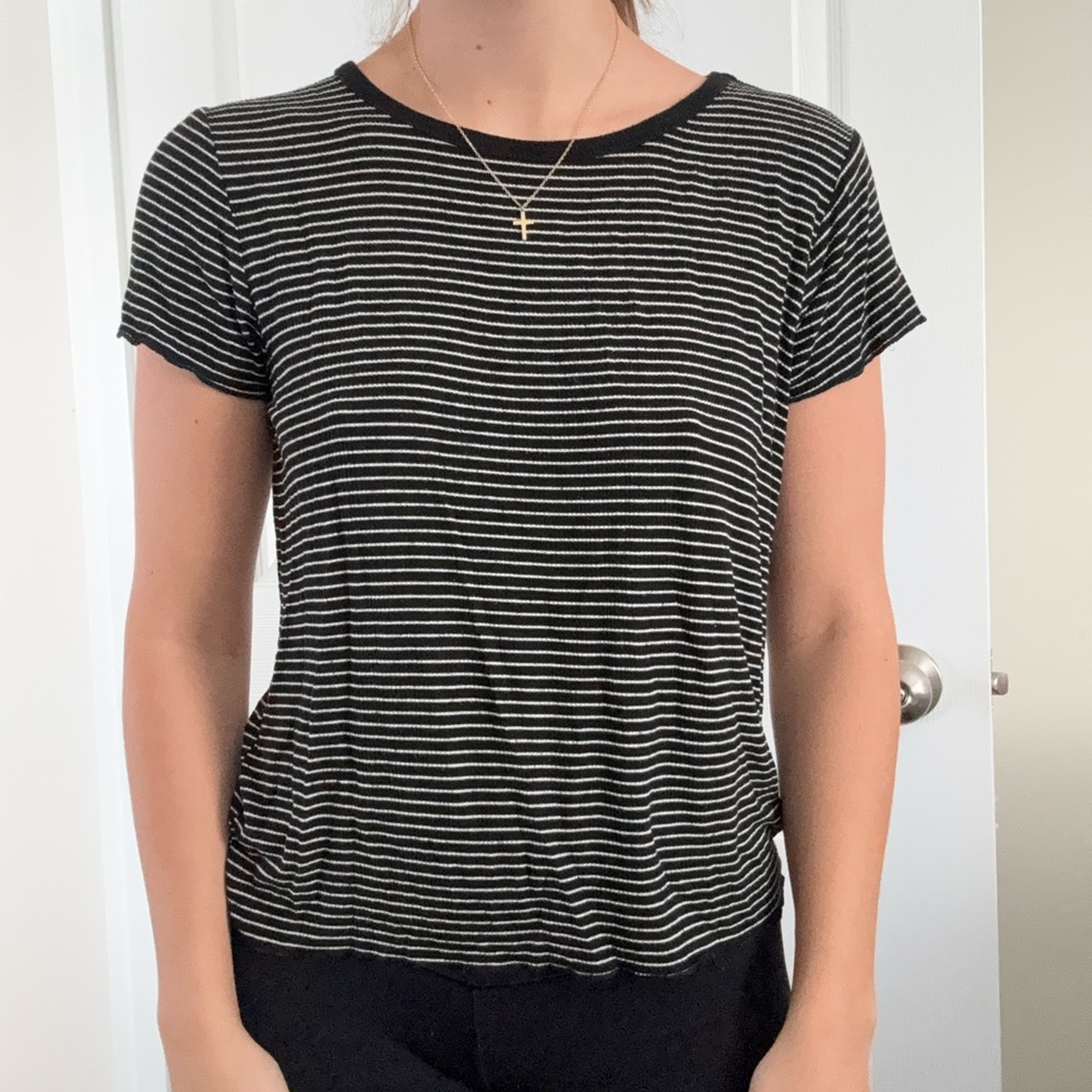 Short sleeve top